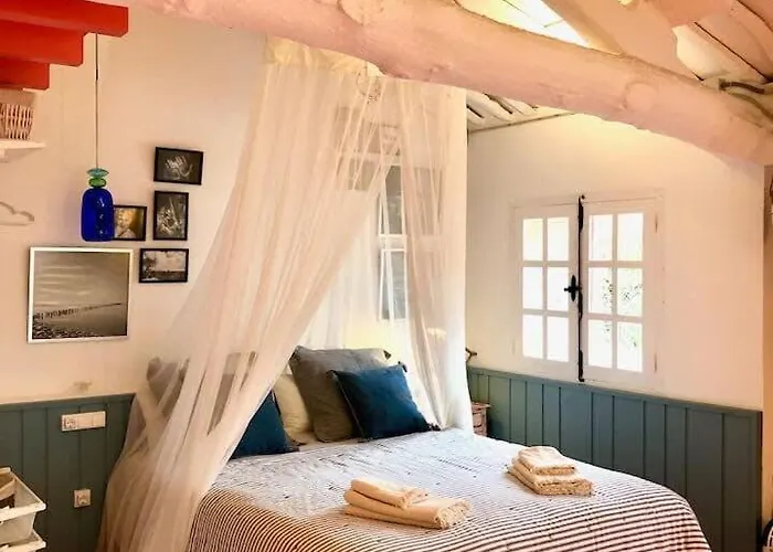 The Cliffs - Cala Porto Do Val O Vicedo