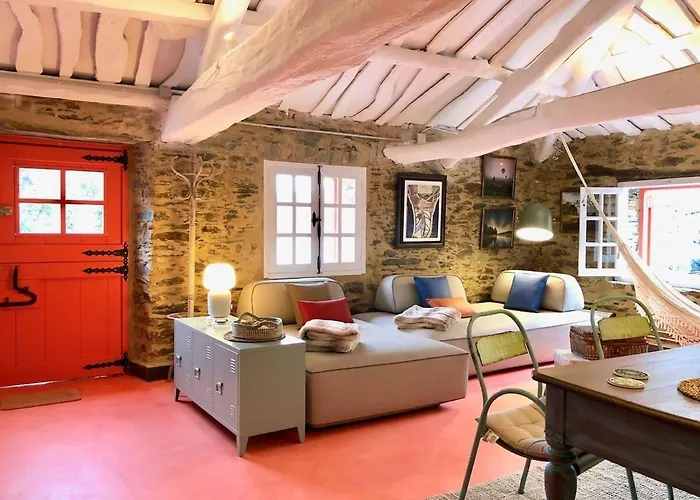 The Cliffs - Cala Porto Do Val * O Vicedo